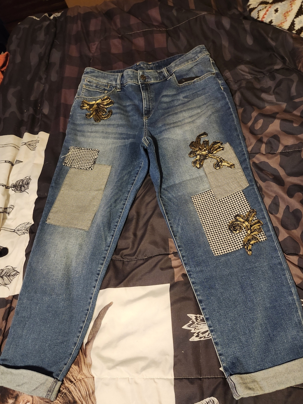Chico's The Platinum Boyfriend Ankle Jeans Embellished Waist 2 Blue